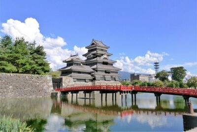1-Day Tour from Nagano and Matsumoto Kamikochi & Matsumoto Castle - Kamikochi in the Japanese Alps: guided walking, then freedom