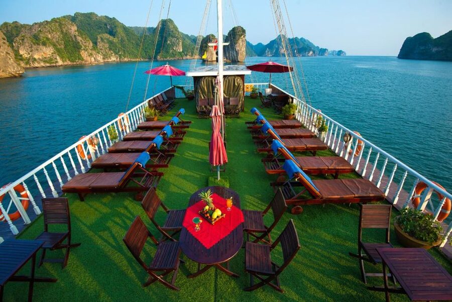 2-Day Royal Palace Ha Long Bay & Ti Top Island Cruise - Royal Palace Ha Long Bay at a Glance: Key Things That Matter