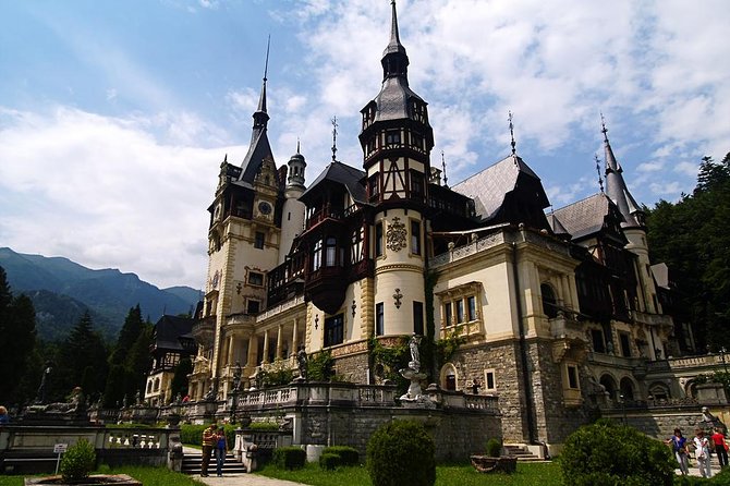 3 Castle:Peles ,Bran,Cantacuzino Tour from Brasov /Hotel pickup - Brașov-to-castles logistics: how this day stays on track