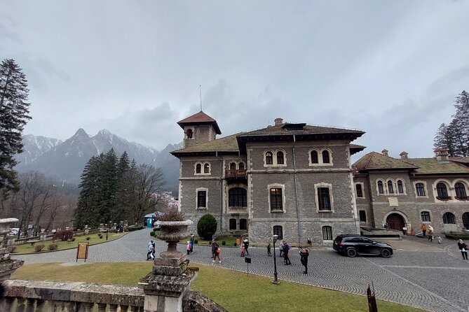3 Castle:Peles ,Bran,Cantacuzino Tour from Brasov /Hotel pickup - Entrance fees and time slots: deciding inside vs outside without regrets
