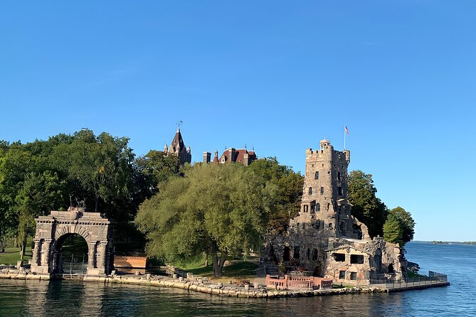 5-Hour 1000 Islands Boldt Castle Stopover Cruise from Gananoque - 1000 Islands Tower and Zavikon Island: quick hits at iconic border quirks