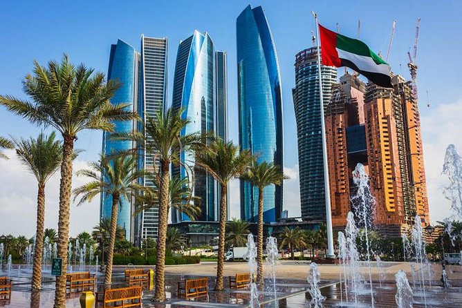 Abu Dhabi City Tour, Emirates Palace, Grand Mosque, Louvre Museum - Emirates Palace and the palace-to-film-story photo stop