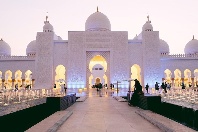 Abu Dhabi City Tour, Grand Mosque, Emirates Palace & The Louvre - From Dubai to Abu Dhabi: the timing that makes this work
