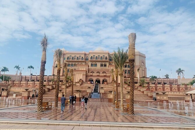 Abu Dhabi Tour Grand Mosque Emirates Palace Heritage Village - Price and value: what $230 per group really buys