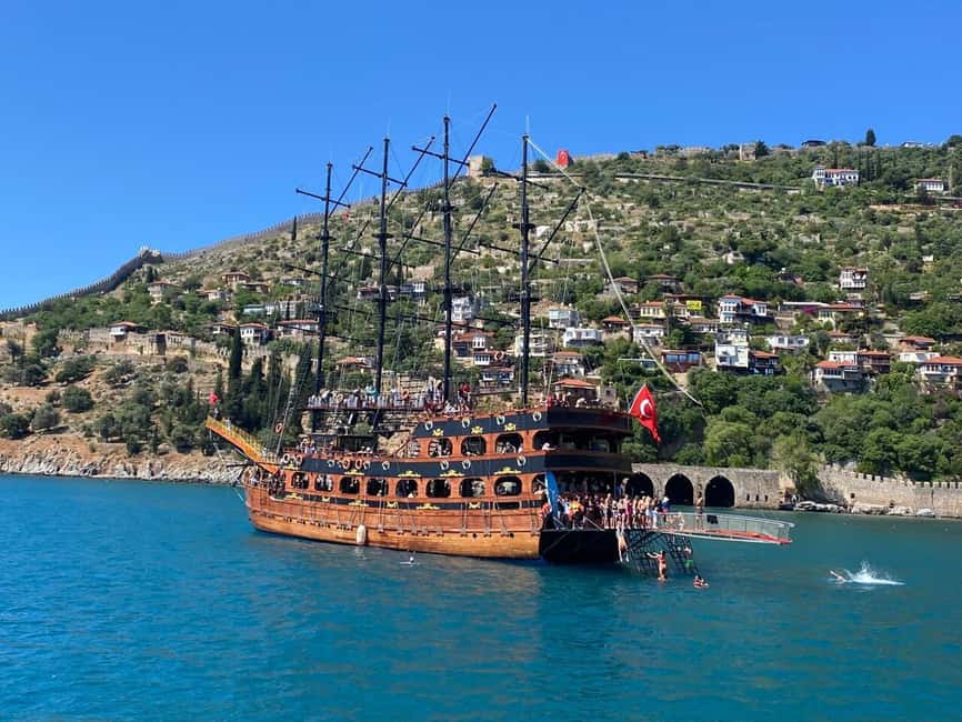 Alanya City, Castle & Boat Tour with Bazaar and Swim Stop - Damlataş Cave and Cleopatra Beach swim stop