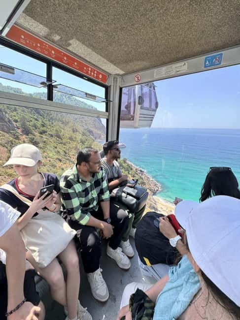 Alanya Night City Tour: Castle, Cleopatra Beach & Cable Car - Cleopatra Beach time: the payoff and the reset
