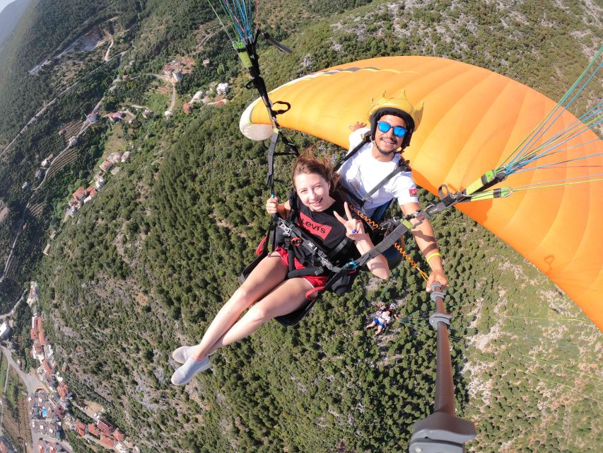 Alanya: Tandem Paragliding Over a Castle and the Sea - Language and Communication That Helps You Relax Faster