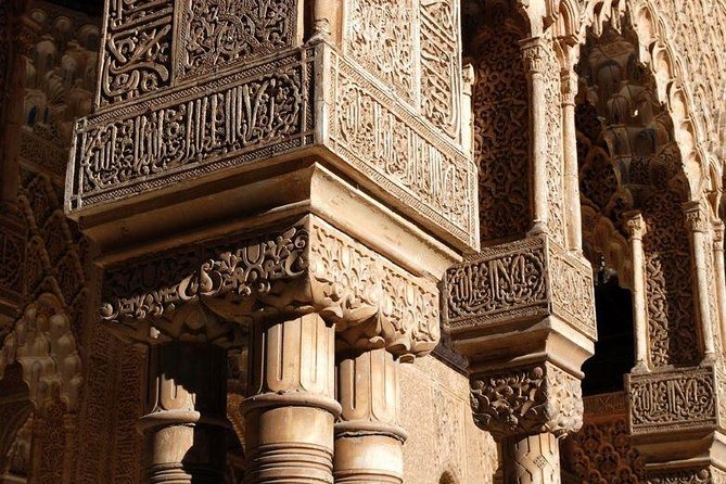 Alhambra &Charles Palace Guided Tour with Optional Nasrid Palaces - Key things you should know before you go