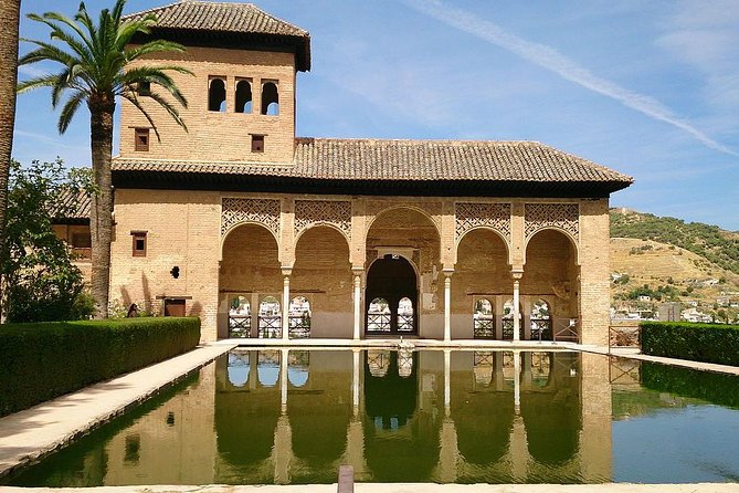 Alhambra &Charles Palace Guided Tour with Optional Nasrid Palaces - The Charles V angle: why that palace matters