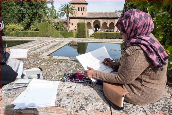 Alhambra &Charles Palace Guided Tour with Optional Nasrid Palaces - Generalife Gardens stroll: water features and palace escape vibes
