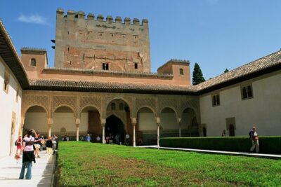 Alhambra Palace & Generalife Gardens daytrip from Roquetas, Aguadulce & Almeria - Granada without the stress: Cathedral area views and Plaza Bib-Rambla time