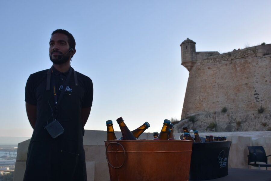 Alicante: Craft Beer Tasting at Santa Barbara Castle - Panoramic castle views: how to make the most of the setting