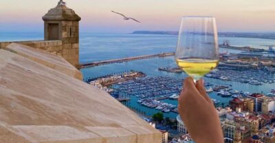 Alicante: Santa Bárbara Castle Wine Tasting & Tapas - Inside Baluarte de la Contramina: the setting that makes the tasting feel special