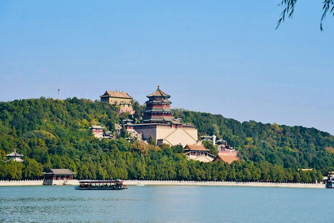 All-Inclusive Day Tour: Mutianyu Great Wall and Summer Palace - Mutianyu Great Wall vs the “crowd magnet” days