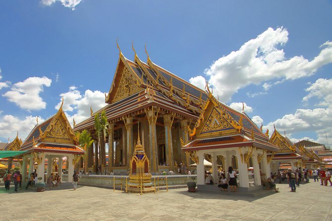 Amazing Bangkok Tour with Grand Palace, Emerald Buddha & Wat Arun - Guide quality: why names like Oat, Wan, Jui, Deev, and Katu matter