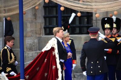 Amsterdam: Royal Palace Entry Ticket + Audio guide - Getting there from Dam Square and Rokin (without stress)
