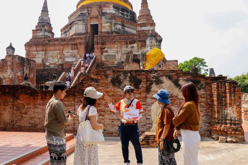 Ayutthaya One Day: Famous Temples & Bang Pa-In Palace Tour - Wat Yai Chai Mongkhon: the largest chedi stop with Buddha rows
