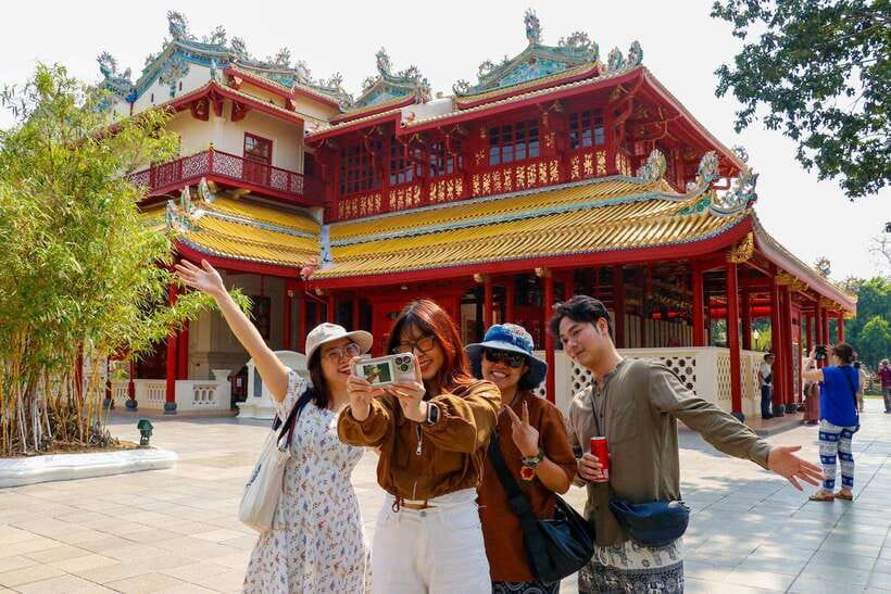 Ayutthaya One Day: Famous Temples & Bang Pa-In Palace Tour - The ride back to Bangkok: don’t plan tight connections