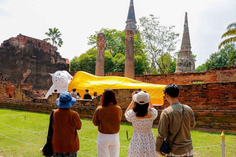 Ayutthaya One Day: Famous Temples & Bang Pa-In Palace Tour - Bang Pa-In Royal Palace: royal pavilions and a cooler pace