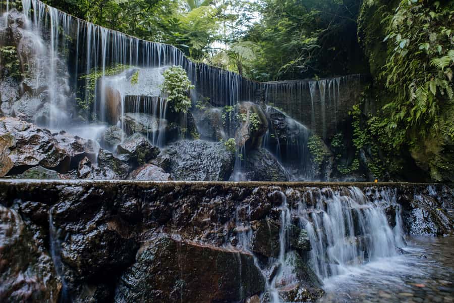 Bali: Lempuyang Quick Access, Waterfall, Water Palace & More - Gate of Heaven at Lempuyang Temple: Shorter Line, Still Plan Time