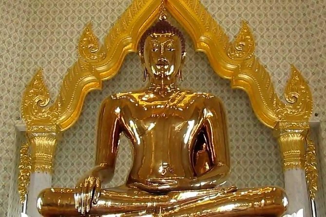 Bangkok City Highlights Tour: Grand Palace & Three Iconic Temples - Wat Arun: the riverside temple that photographs itself