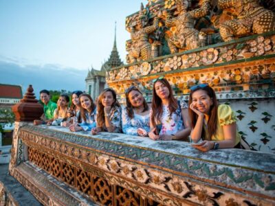 Bangkok: Grand Palace and Wat Arun Guided Walking Tour - Where you start: Golden Place (Tha Chang Pier Branch) and a real meeting plan
