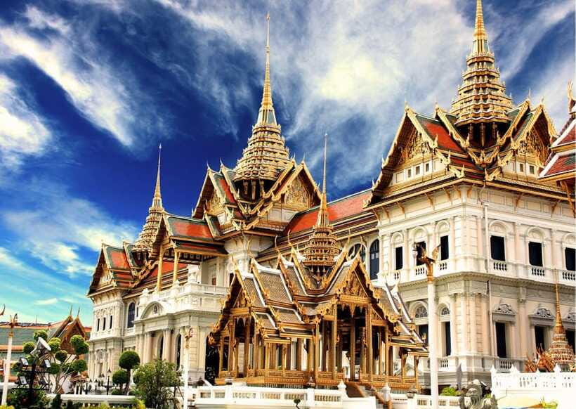 Bangkok: Grand Palace & Emerald Buddha Entry with Audioguide - Should you book this Grand Palace and Emerald Buddha package?