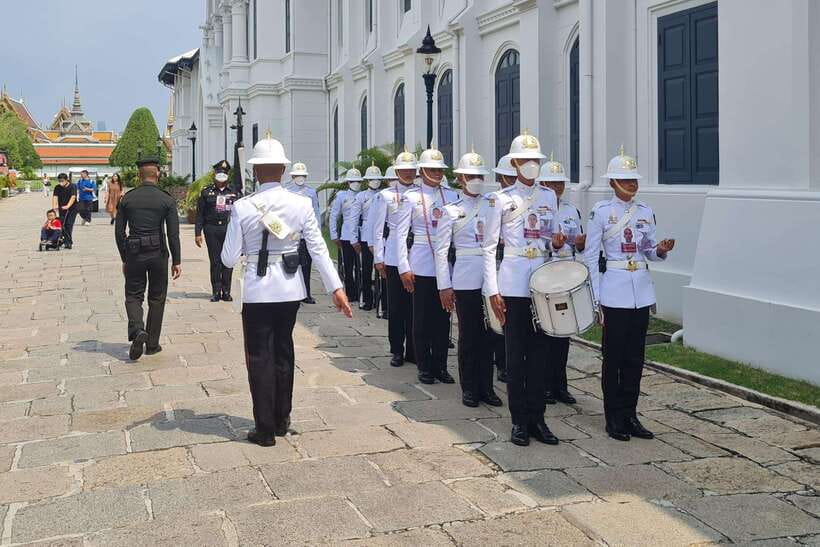 Bangkok Grand Palace & Emerald Buddha Flexible Pass w/ Audio - Timing, walking, and photo etiquette without losing your day