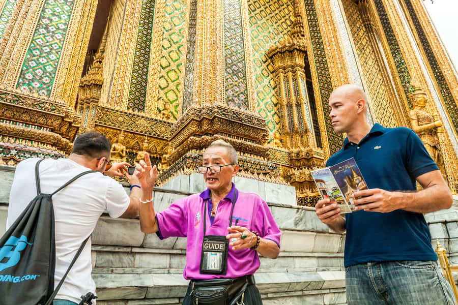 Bangkok: Grand Palace, Wat Pho, and Wat Arun Private Tour - Wat Phra Kaew (Temple of the Emerald Buddha): Sacred Art With Real Rules