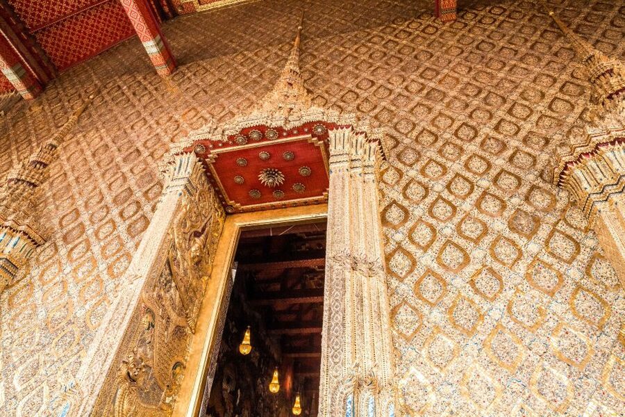 Bangkok: Grand Palace, Wat Pho, and Wat Arun Private Tour - The Wat Pho Upgrade: Reclining Buddha and Temple Etiquette
