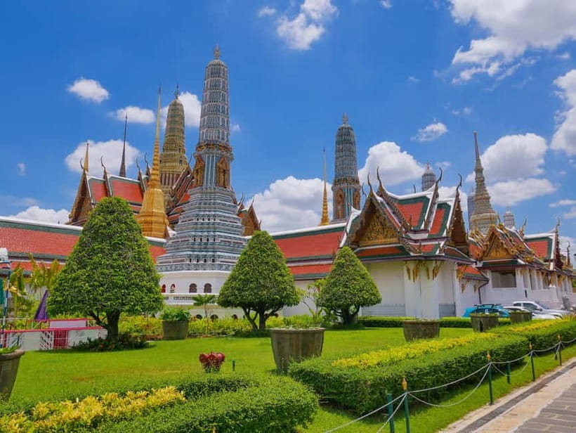 Bangkok: Grand Palace, Wat Pho, Wat Arun Sacred & Local Tour - Key reasons this tour works