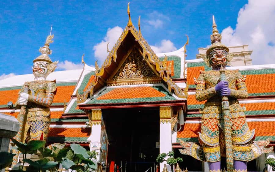 Bangkok: Grand Palace, Wat Pho, & Wat Arun Walking Tour - Why this Bangkok temple circuit feels efficient