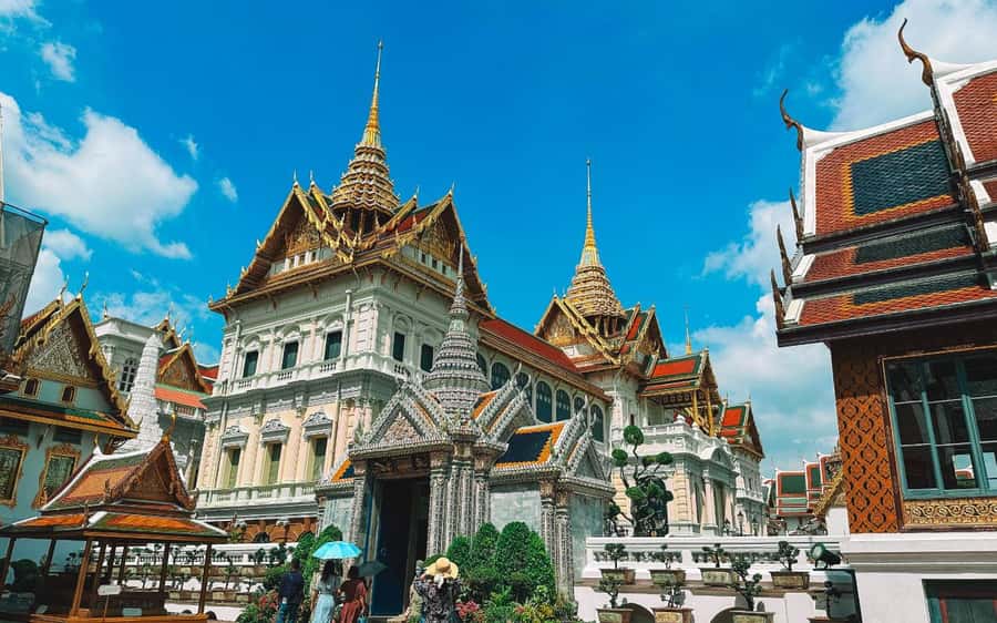 Bangkok: Grand Palace, Wat Pho, & Wat Arun Walking Tour - Wat Pho: giant reclining Buddha, plus calm temple grounds