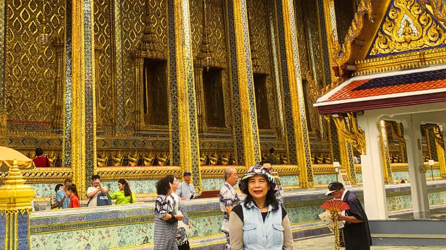 Bangkok: Private Tour Grand Palace, Wat Pho, and Wat Arun - Wat Arun: The Temple of Dawn, the Pagoda Steps, and the Best View Angles