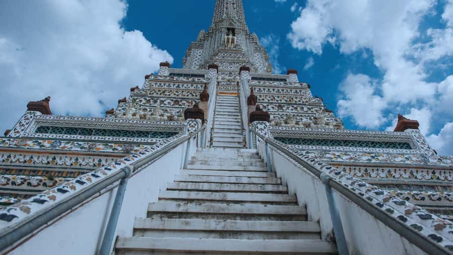 Bangkok: Private Tour Grand Palace, Wat Pho, and Wat Arun - Wat Pho and the Reclining Buddha: More Than a Photo Stop