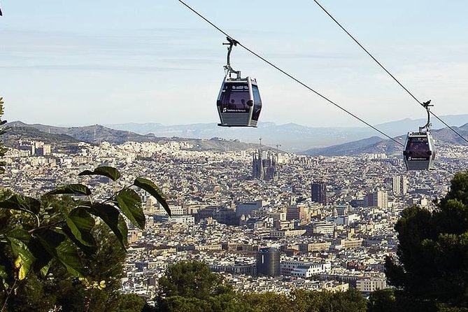 Barcelona: Old Town, Montjuic Castle, Cable Car Small Group Tour - Starting at Palau Moja and meeting smartly near the Ramblas