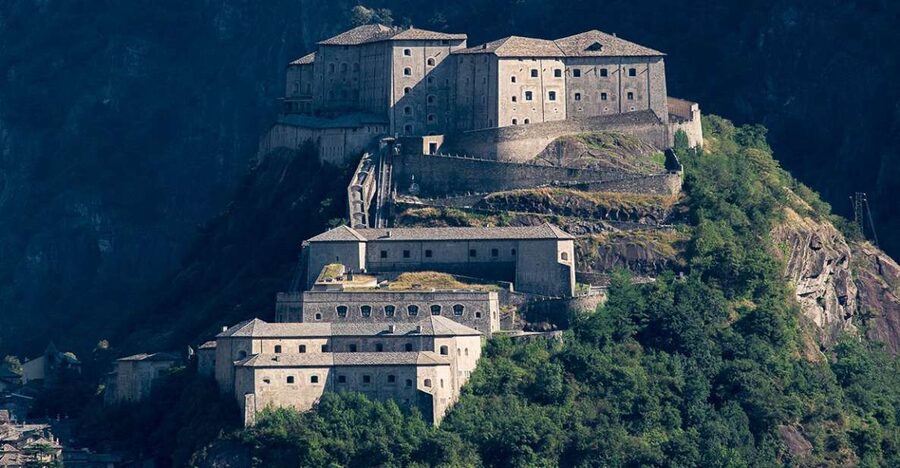 Bard: Fortress Exhibitions and Museums Entrance - Getting up the hill: three panoramic lifts and the scenic route