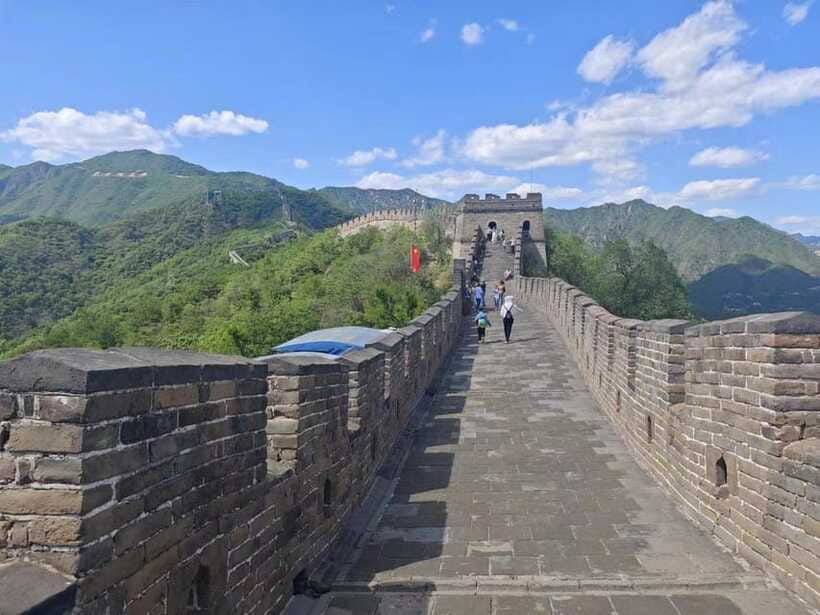 Beijing: Mutianyu Great Wall and Summer Palace Private Tour - Lunch at a local restaurant: included, but ask for preferences