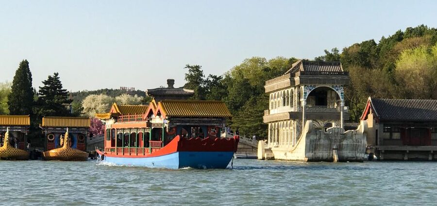 Beijing:Summer Palace Private/Group Tour or book Ticket Only - Longevity Hill: bat-shaped feng shui and the drama of the high ground