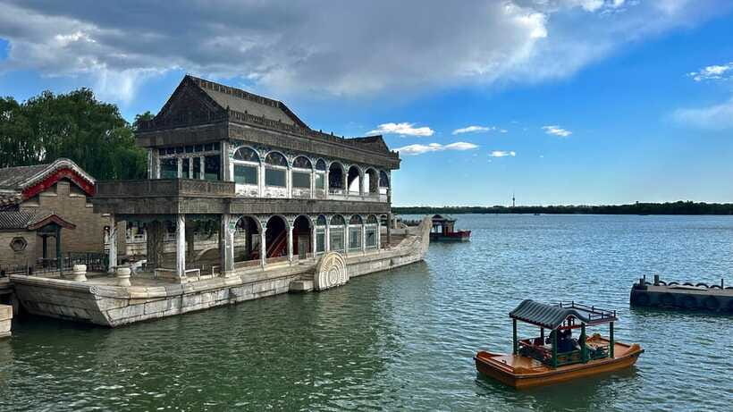 Beijing: Summer Palace Private Tour with Optional Activities - What makes the guides stand out: Cixi stories, flexible Q&A, and patient navigation