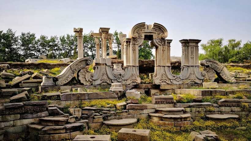 Beijing: Summer Palace Ticket; fast and smooth - Seventeen-Arch Bridge and Marble Boat: short stops with strong payoff