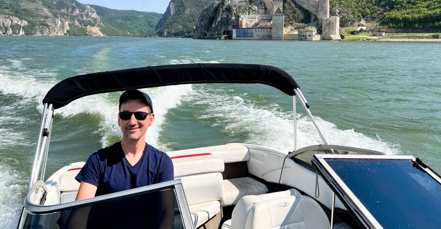 Belgrade: Golubac Fortress with Iron Gate Speed Boat Ride - Pacing and transport: a 10-hour day that stays focused