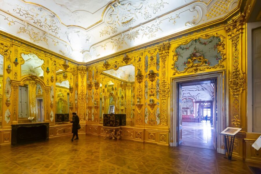 Belvedere Palace: Tour with Skip-the-Line/Transfer Options - Lower Belvedere: the palace spaces that make the art make more sense