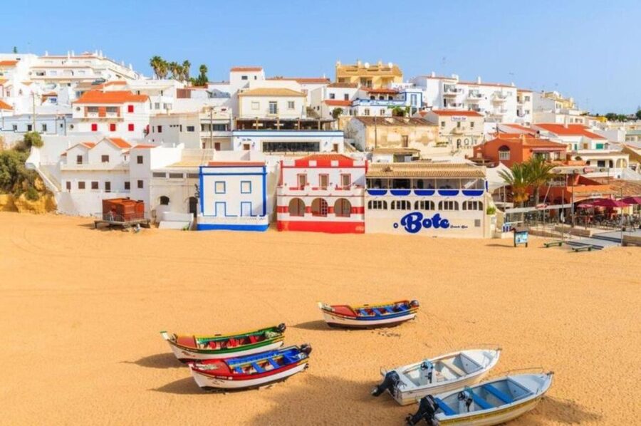 Benagil & Silves Castle Seightseing Tour from Albufeira - Hidden gem photo stop: where the guide adds the extras