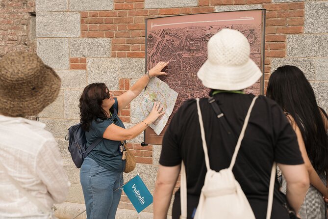 Best of Milan: 3 Icons Tour in 40 Languages + Hop On Hop Off - Meeting point reality check: La Scala Museum can be busy
