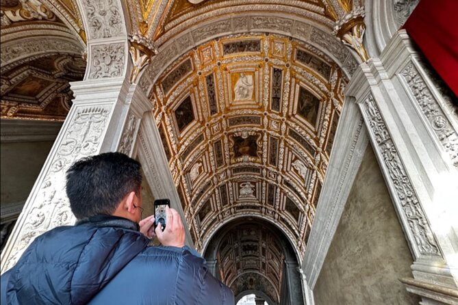 Best Of Venice: Saint Mark's Basilica, Doges Palace with Guide and Gondola Ride - St. Mark’s Basilica: How Skip-The-Line Works (and When It Doesn’t)