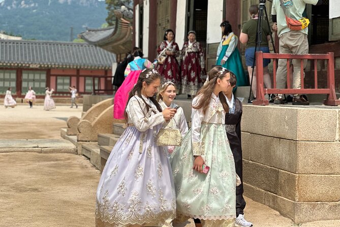 Best Seoul City Tour (Gyeongbokgung Palace,Insadong,Namsan Tower) - National Folk Museum vs. time tradeoffs