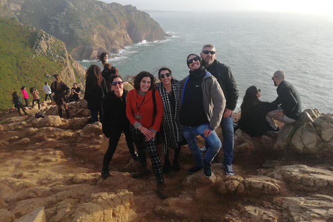 Best Sintra day trip : Pena Palace, Regaleira, Clifs & Ocean - Crowd control and ticket timing at Pena and Regaleira