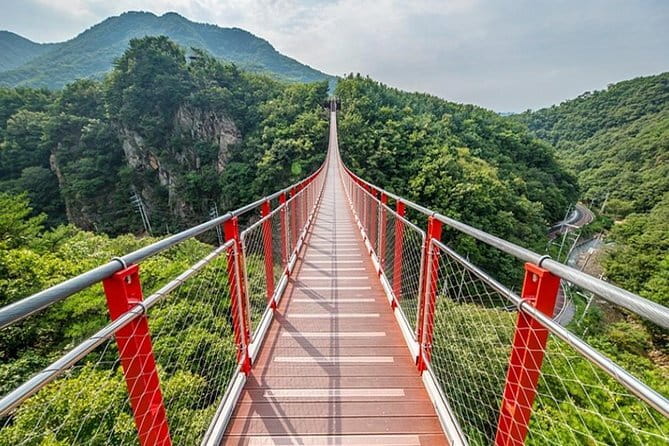 Beyond Seoul: Starfield Library, Hwaseong Fortress & Cave Quest - The Pace: How a 7-Hour Day Stays Fun (Not Rushed)