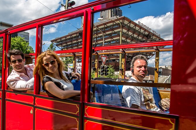Big Castle Tour in Bratislava by Presporacik Sightseeing Vehicle - Who this one-hour castle tour is best for